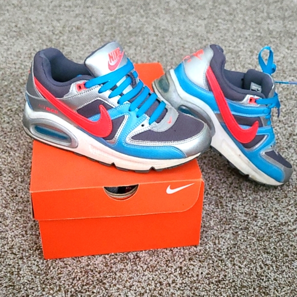 Nike Shoes - Nike Women's Air Max
